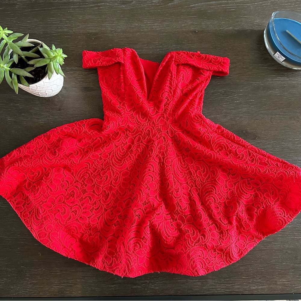 Homecoming MiSC Elevated Basics Women’s Size Small Red Off The Shoulder Dress